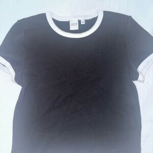 Aritzia Black and White Crew Neck Top